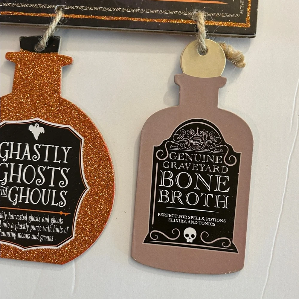 Halloween Oddities and Curiosities Wall Decor NEW fall decor - Picture 4 of 9
